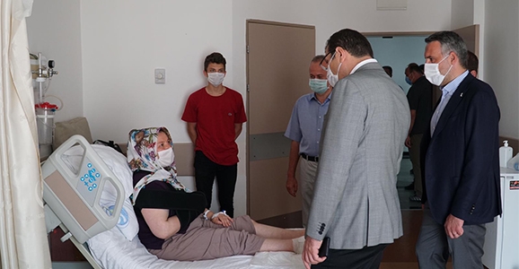 Yavuz Yaralıları Ziyaret Etti