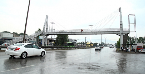 YAYA ÜSTGEÇİTLERİ İLE GEÇİŞLER DAHA GÜVENLİ