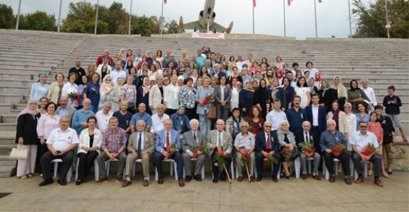 YEDİDEN YETMİŞE ANILARA YOLCULUK