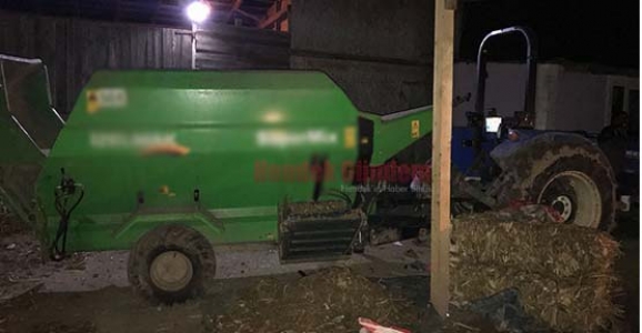 YEM KARMA MAKİNESİNE KAPILARAK CAN VERDİ