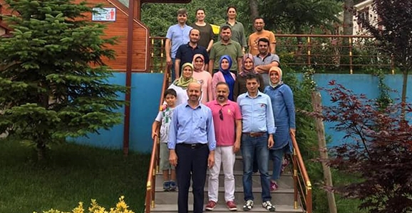 Yemekte Bir Araya Geldiler