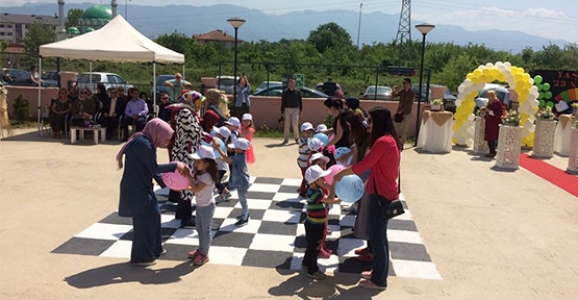 YENİMAHALLE ANAOKULUNDA 23 NİSAN COŞKUSU