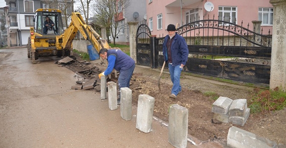 Yenimahalle’de Yaya Yolu Çalışması