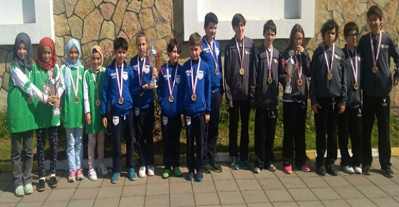 YEŞİLYURT İMAM HATİP ORTAOKULU DERECE İLE DÖNDÜ