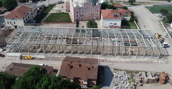 YEŞİLYURT TİCARET MERKEZİ HIZ KAZANDI