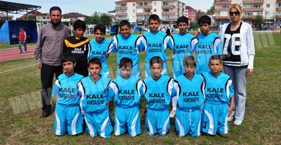 YEŞİLYURT VE Ş.MAHMUTBEY FİNALE ÇIKTI