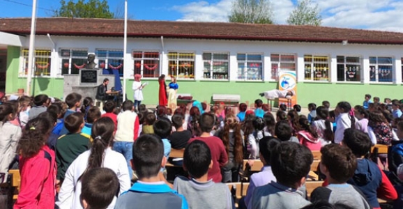 Yeşilyurt'a Kütüphane Kurdular