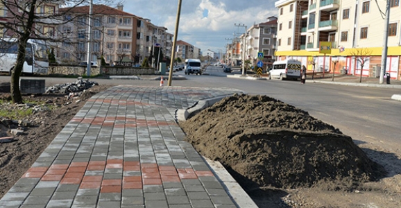 Yıldırım Beyazıt Caddesinde Yaya Yolu Çalışması
