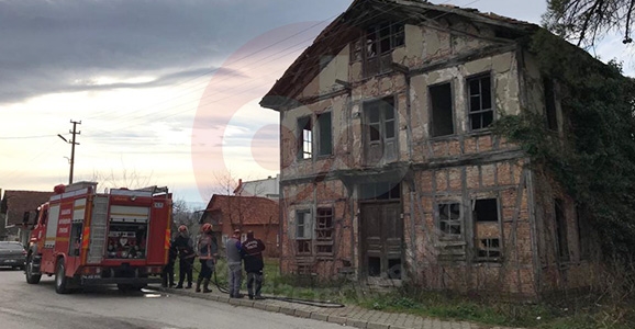 Yine Tarihi Bina Yine Yangın