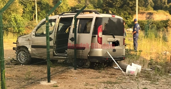 Yoldan Çıkan Araç Devrildi İki Yaralı