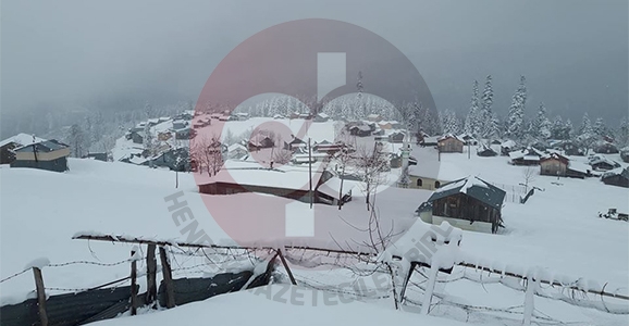 Yukarıda Kar, Aşağıda Yağmur ve Sis