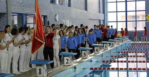 YÜZMEDE YARI FİNAL