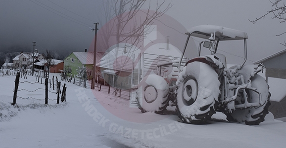 Zirve’de Kış Geri Geldi