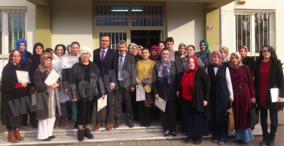 ZİYA GÖKALP’TE VELİLERE “BİLİNÇLİ AİLE UYUMLU ÇOCUK” EĞİTİMİ 