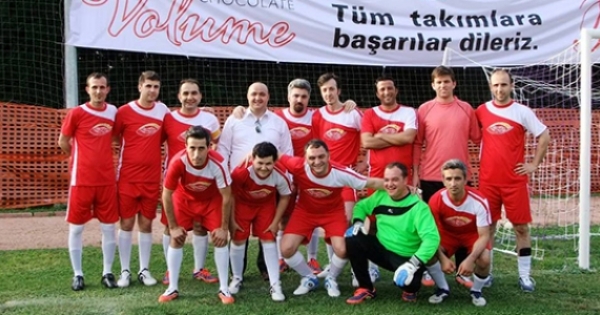 ÇAĞLA ÇİKOLATA NET SKORLA KAZANDI