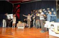 “Sevgili Yönetmenim” Adlı Tiyatro Gösterisine Büyük İlgi