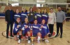 Yıldız Kızlarda  Şampiyon Atike Hanım Ortaokulu