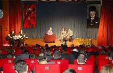 Hayrola Karyola’ Adlı Tiyatro Oyununa Büyük İlgi