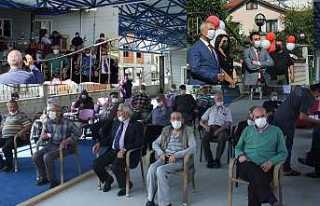 Gökyüzünün Altında Sevgiye Mesafe Yoktur