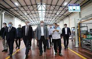 Vali Kaldırım Hendek 2. OSB’de Temaslarda Bulundu