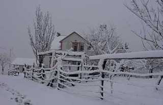 Uzak Mahalleler Tamamen Beyaza Büründü