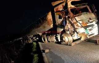 Hendekli Tır Şoförü Manisa’da Kazada Yaralandı