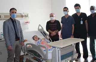 Minik Sümeyye Sol Böbreğindeki Taştan Kurtuldu