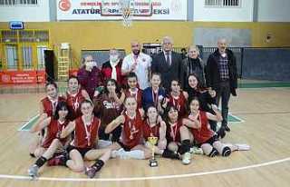 Atike Hanım Namağlup Sakarya Şampiyonu