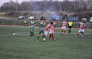 Çamlıca Belde Dikmenspor’u  4-1 Skorla Geçti