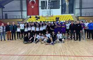 Şampiyon Sakarya Büyükşehir Belediyespor