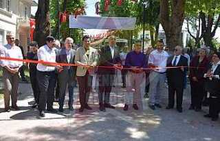 Mozaik ve Resim Sergisi Açıldı