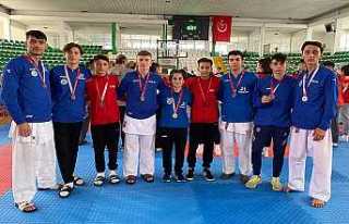 Hendekli Karateciler Karadenizde Fırtına Estirdi