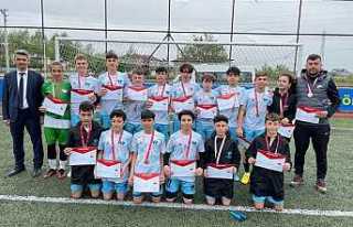 Şehit Mahmutbey Ortaokulu Yarı Finallerde