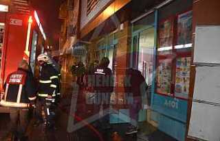 Hendek’te Market Deposunda Yangın