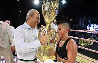 Özgenur Avcıl’dan Kick Boks Resitali