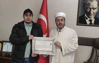 Hendek’te Müslümanlığı Seçti