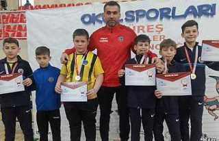 Hendek İmam Hatip Lisesi Takım Halinde Şampiyon