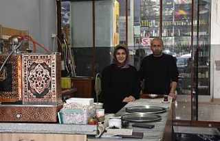 Hendek’te 15 Yıldır El Ele Çay Demliyorlar