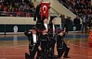 23 NİSAN YENİ SALONDA KUTLANDI