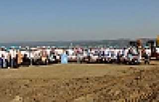 300 GÖNÜLLÜ SAPANCA’YI TEMİZLEDİ