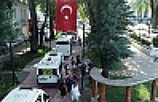 30 otobüs, 850 kişi