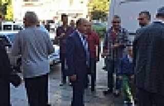 ACARTÜRK HENDEK’TE ESNAFLA BAYRAMLAŞTI