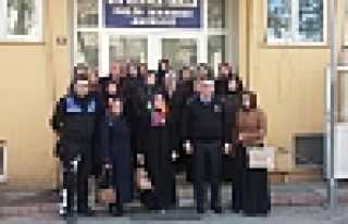  AK KADINLARDAN EMNİYETE ZİYARET