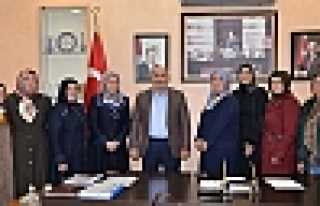 AK KADINLARDAN ZİYARET