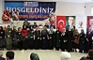 AK PARTİ HENDEK’TE EMİNE TOSUN GÜVEN TAZELEDİ