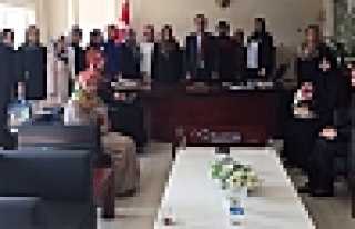 AK PARTİLİ KADINLARDAN KAYMAKAM'A ZİYARET