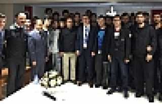 AKBIYIK ÖĞRENCİLERLE BULUŞTU