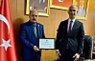 Akıcı Mazbatasını Aldı