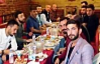 AKM KAFE İFTARA EV SAHİPLİĞİ YAPTI