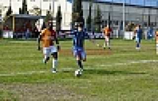 Akova Barışspor Sahasında Yara Aldı